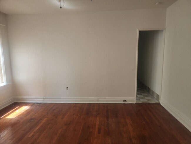 Foto del edificio - 6321 Cates Ave