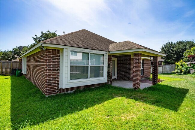 Foto del edificio - 16710 Vivian Point Ln