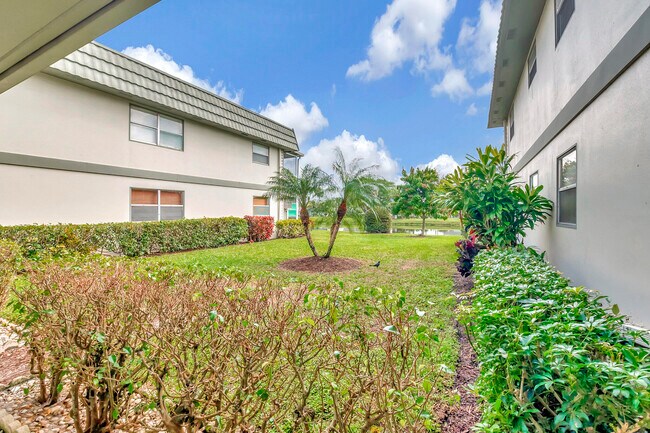 Foto del edificio - 65 Monaco Ct