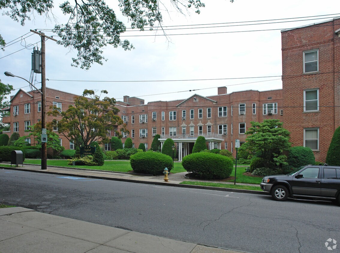 Gaylord Apartments in White Plains, NY