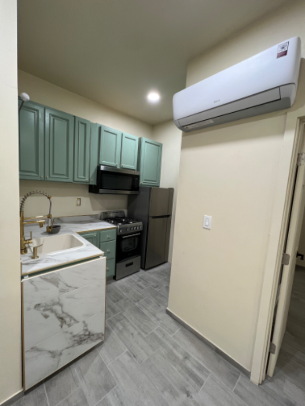 10116 San Miguel Ave Unit A, South Gate, CA 90280 Room for Rent in