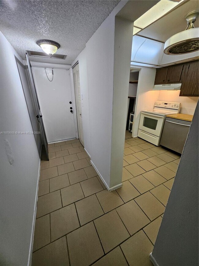 Foto del edificio - 7820 S Colony Cir