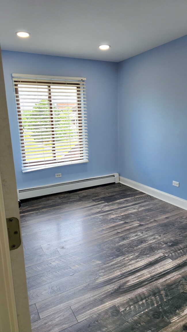 Building Photo - 231 Gregory St