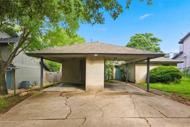 Foto del edificio - 2412 Burleson Ct
