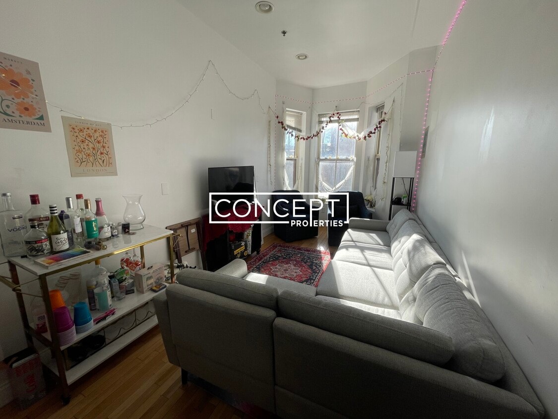 Foto principal - 241 Northampton St