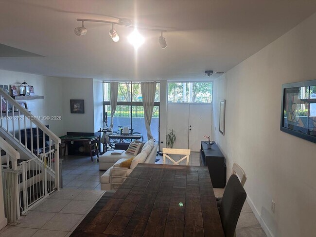 Foto del edificio - 3003 NE 183rd Ln