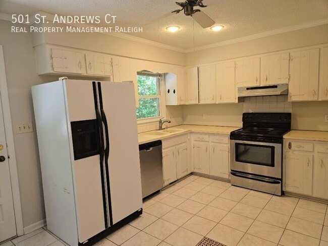 Building Photo - 501 St Andrews Ct