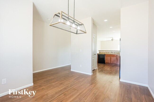 Foto del edificio - 6719 Liberator Trl