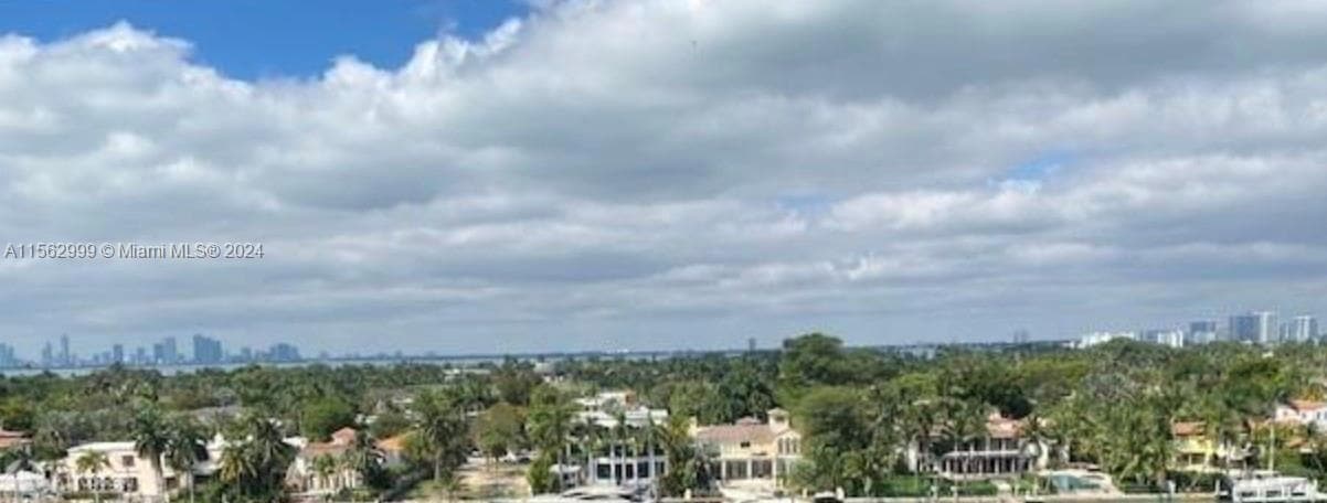Foto del edificio - 5700 Collins Ave