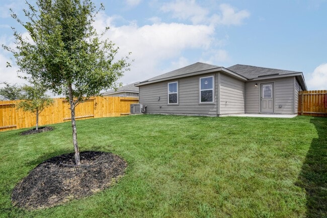 Building Photo - 4414 Banting Cres