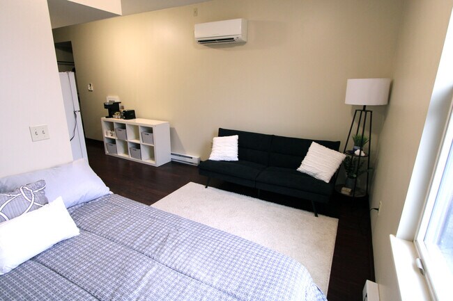 Sala de estar 2 - 152 W Main St
