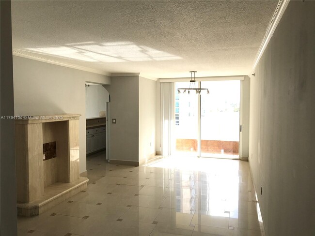 Foto del edificio - 2642 Collins Ave