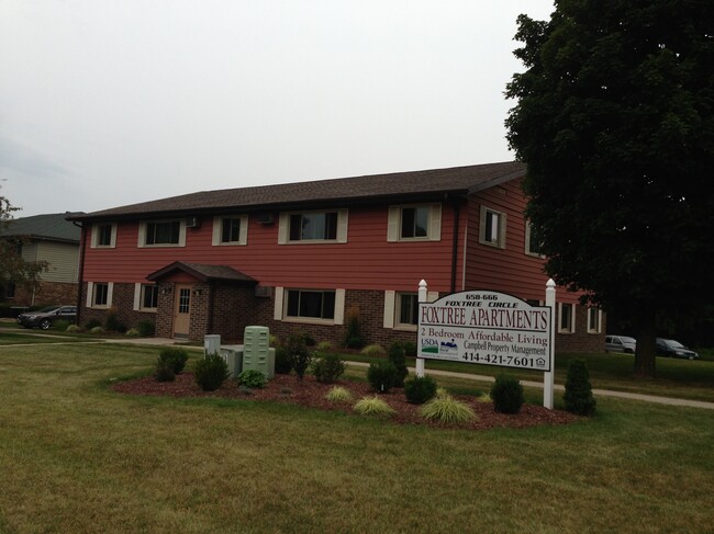 Building Photo - 666 Foxtree Cir