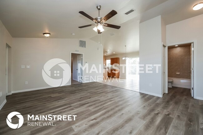 Building Photo - 3409 24th St W
