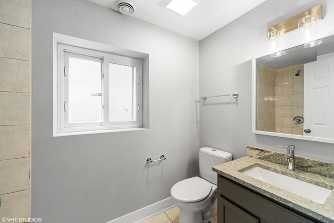Building Photo - 6042 W 63rd St