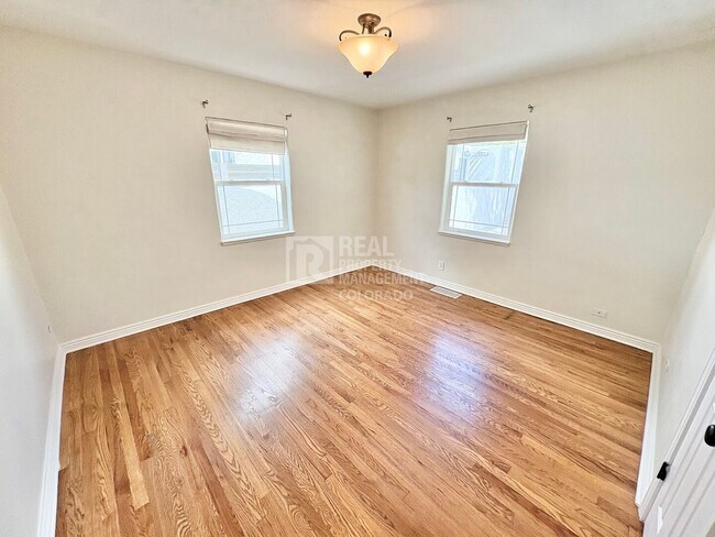 Foto del edificio - 1240 Cherry St