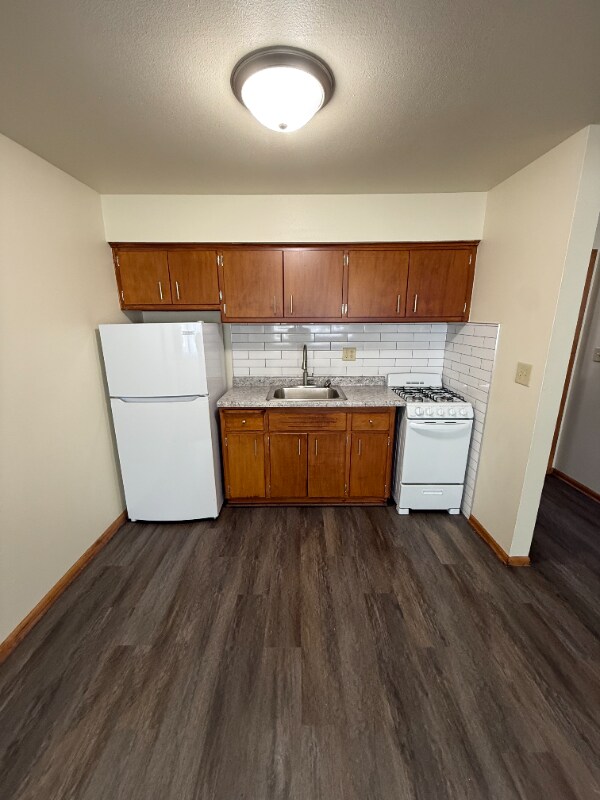 Foto del edificio - 2066 S 74th St