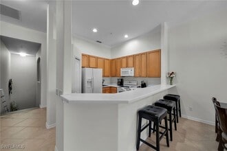Building Photo - 13225 Silver Thorn Loop