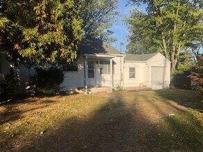 Building Photo - 3942 W Stoutes Creek Rd