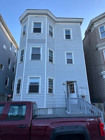 Primary Photo - 73 A Marlborough St