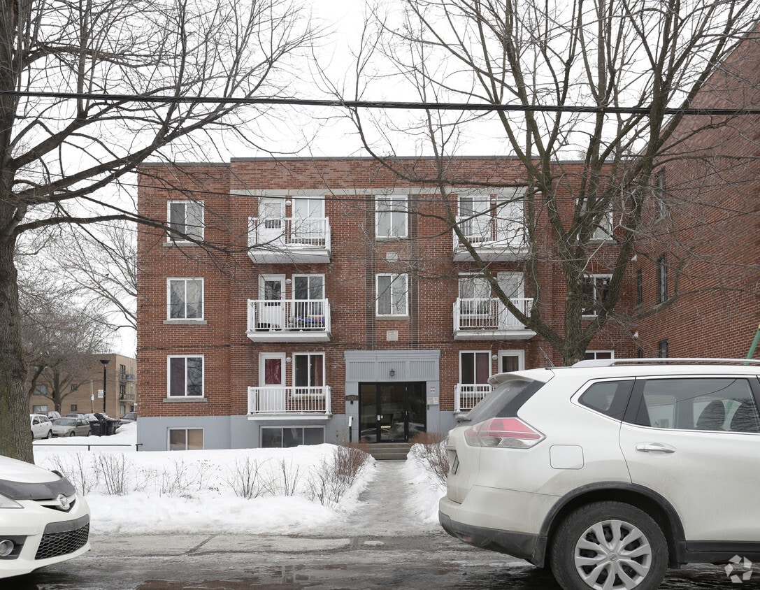 Building Photo - 4620 Av Barclay