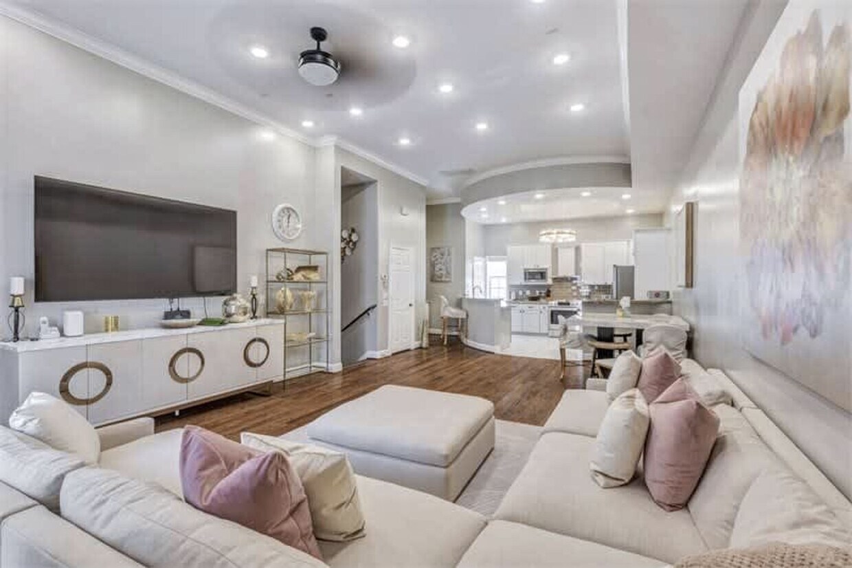 Foto principal - 3706 Sherman St