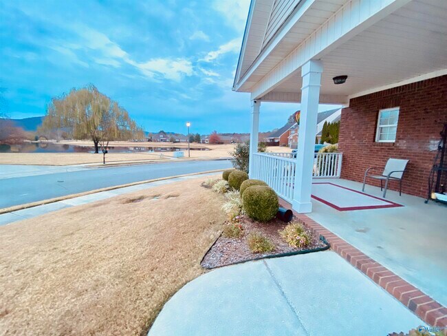 Foto del edificio - 3141 Mallard Point Dr SE