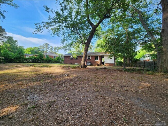 Foto del edificio - 1446 Thelbert Dr