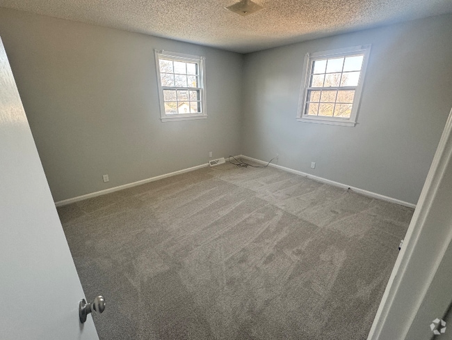 Building Photo - 3337 Percy Priest Dr