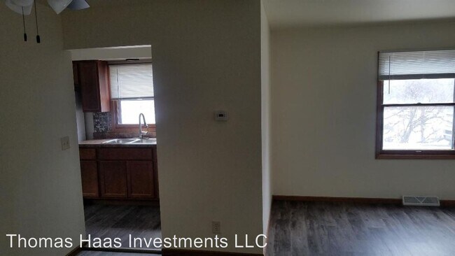 Foto del edificio - 12215-12221 W Dearbourn Ave