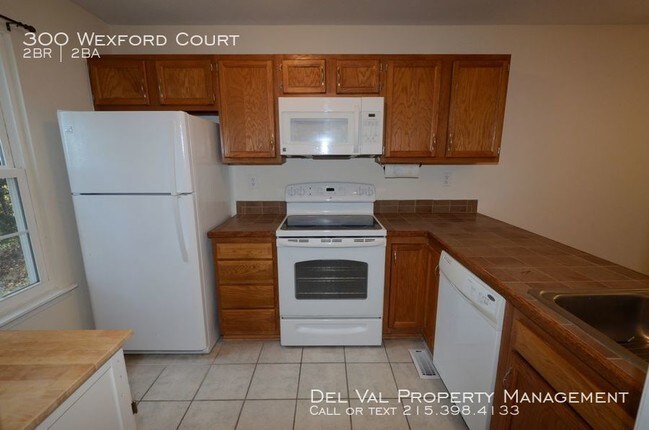 Foto del edificio - 300 Wexford Ct