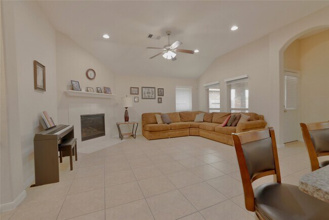 Foto del edificio - 17203 Fable Springs Ln