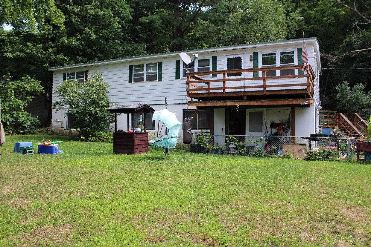 Primary Photo - 62 Mountain St