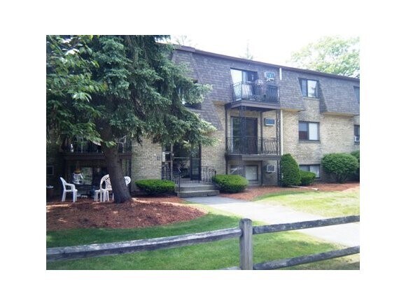 Foto del edificio - 14 Tiffany Rd