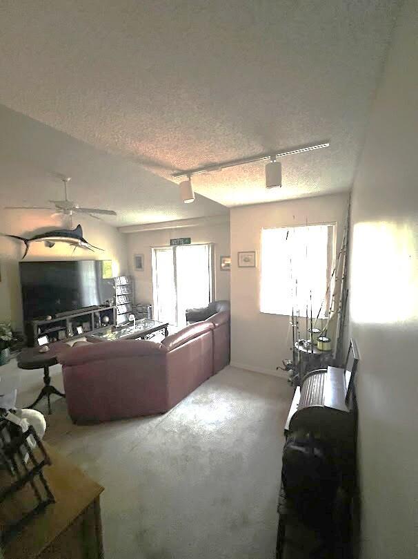 Foto del edificio - 4195 N Haverhill Rd