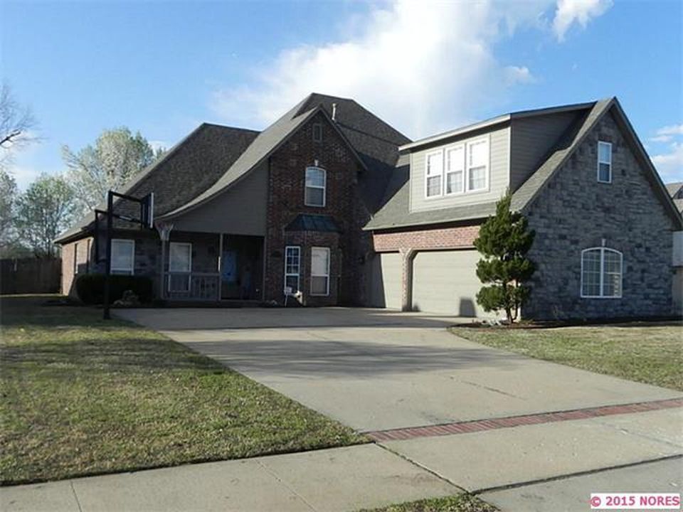 Foto principal - 3905 W Vandalia St
