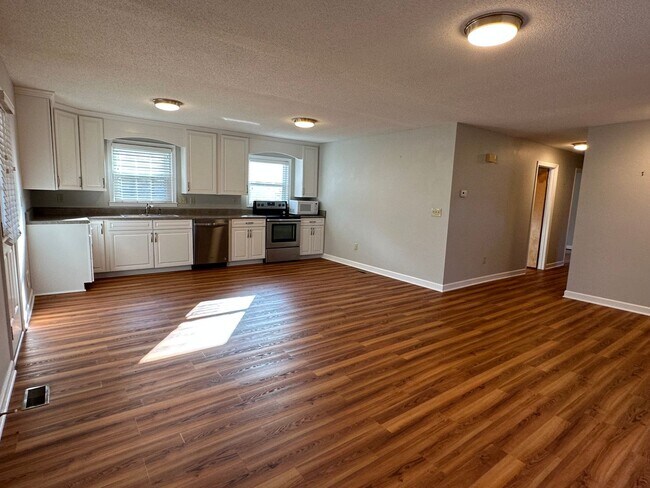 Foto del edificio - Beautiful 3-Bed Rental in Winston-Salem Fo...