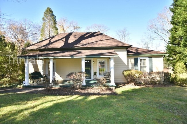 Building Photo - 3 bed 2 bath home!