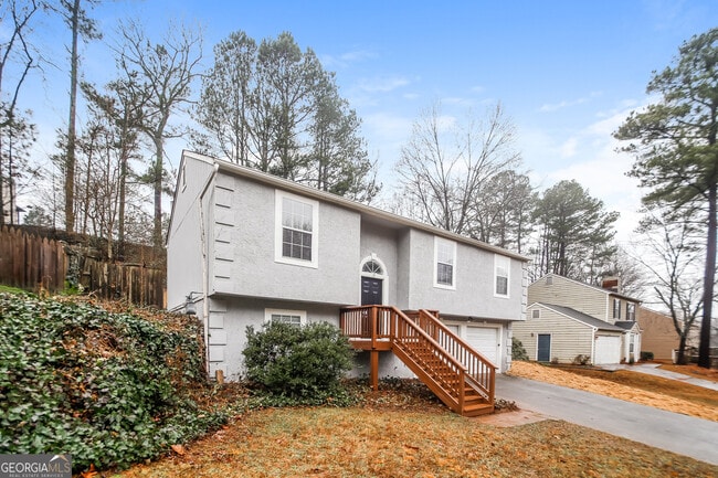 Building Photo - 1817 Cres Hill Dr NW