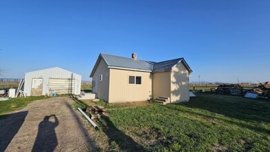 Building Photo - 36279 Mink Ln