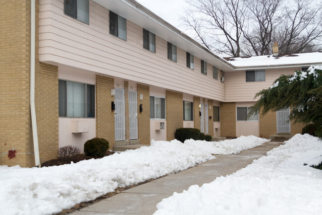 Building Photo - Silver Spring Apartments