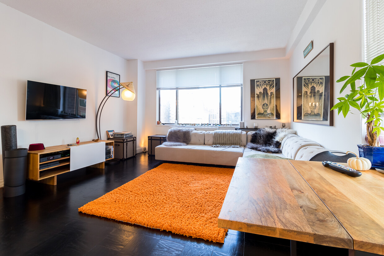 Foto principal - 330 W 56th St