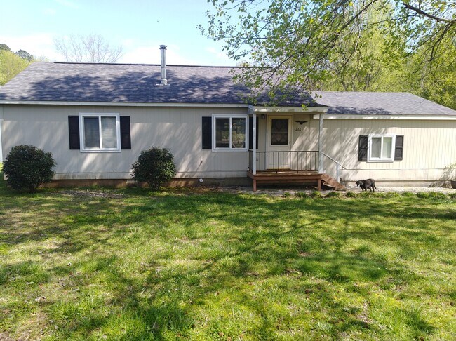 Foto del edificio - 2611 County Lake Rd