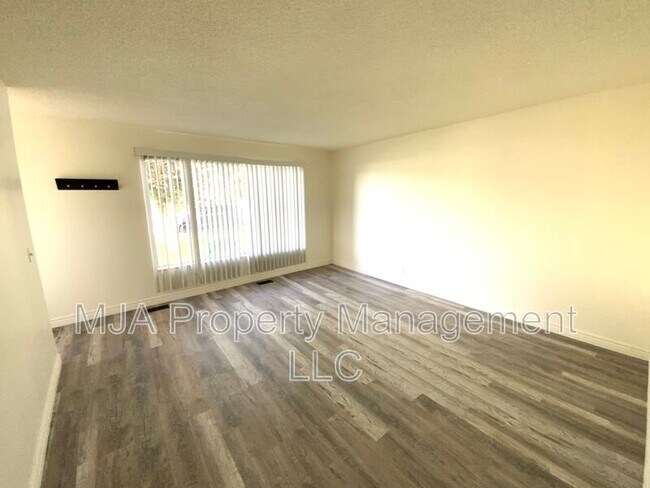 Building Photo - 4523 S 600 E