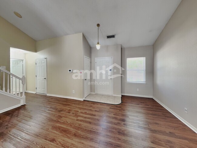 Foto del edificio - 3011 Earlswood Ln