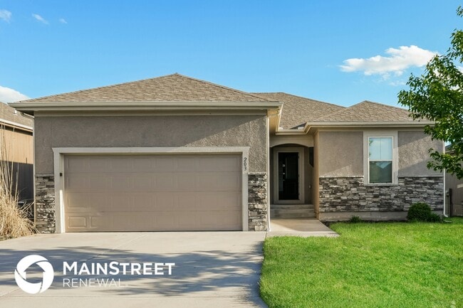 Building Photo - 203 NE Katie Ct