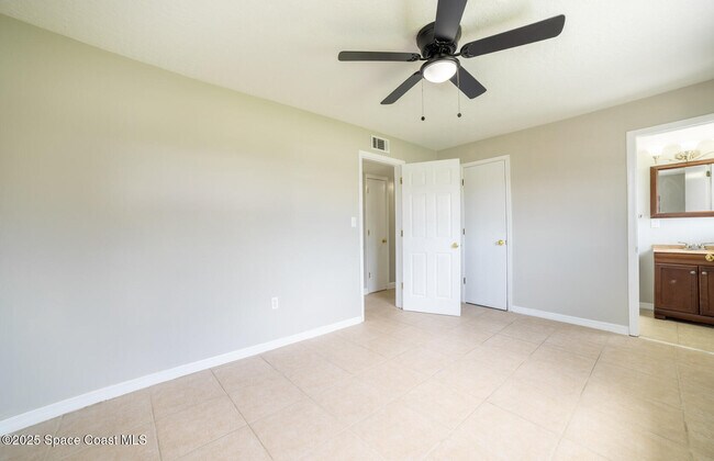 Foto del edificio - 2285 Dolphin Rd