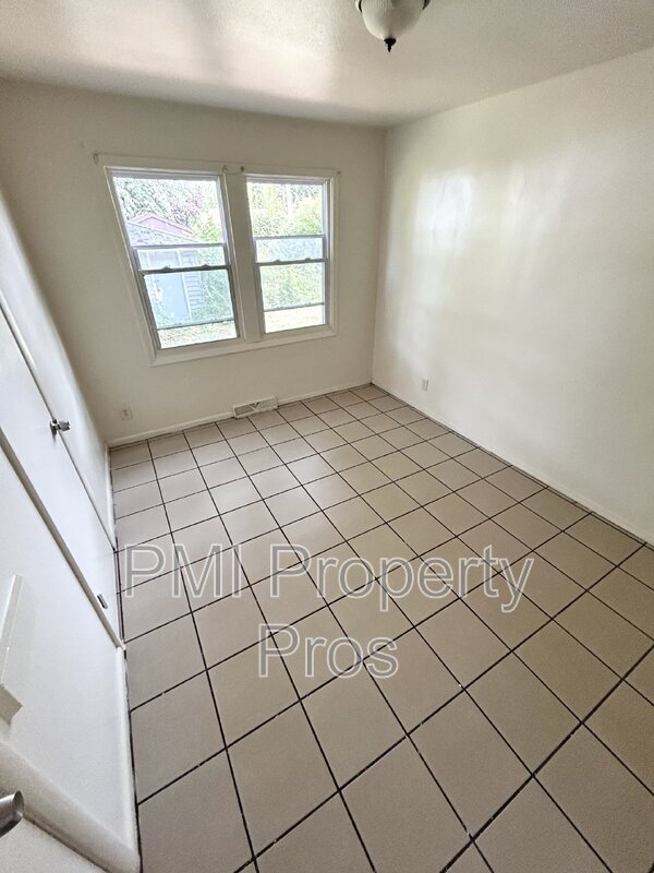 Foto del edificio - 5110 N 84th St