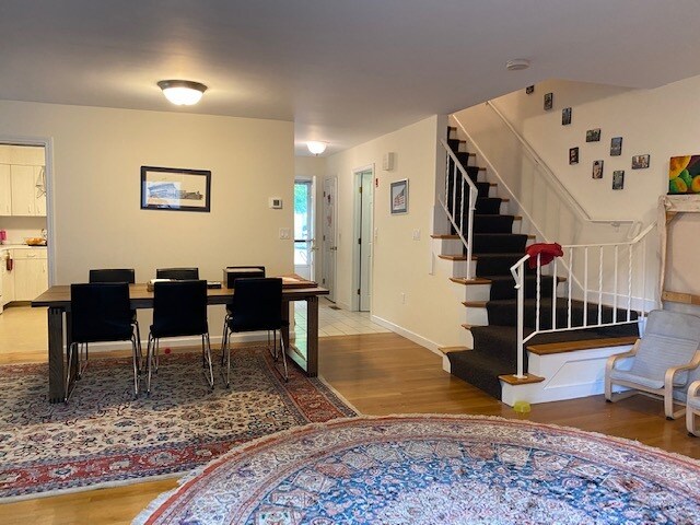 Primary Photo - 17 Eliot St