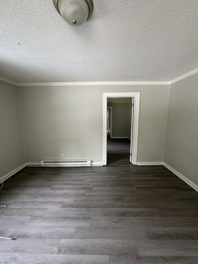 Building Photo - 503 Singletary St SE